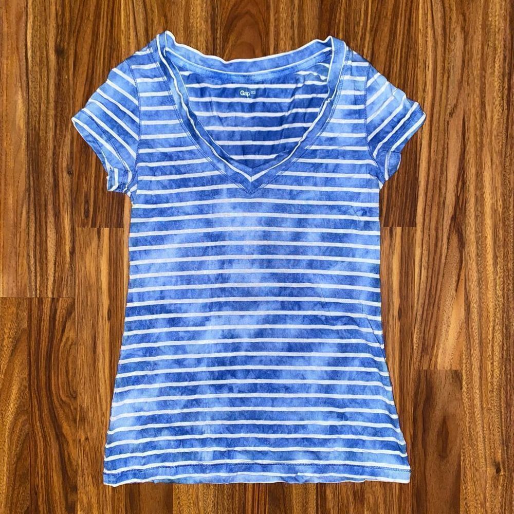 Gap Blue & White Striped Tie-Dye V-Neck Tee Womens Size Extra Small